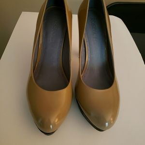 Rosegold taupe patent leather pump